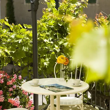 招待所 Daniela 锡罗洛